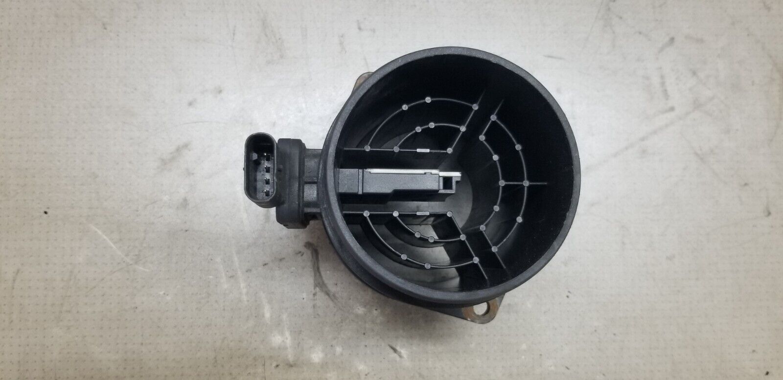 Mercedes Sprinter Mass Air Flow Meter Sensor A6519050500 2015 - Image 3