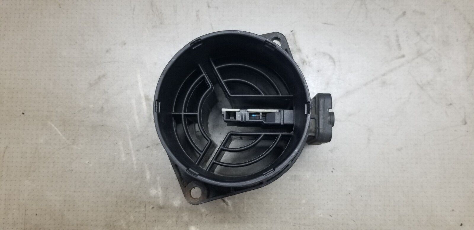 Mercedes Sprinter Mass Air Flow Meter Sensor A6519050500 2015 - Image 4