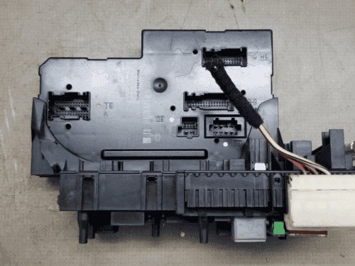 Mercedes W207 SAM fuse relay junction box A2129005401 front view