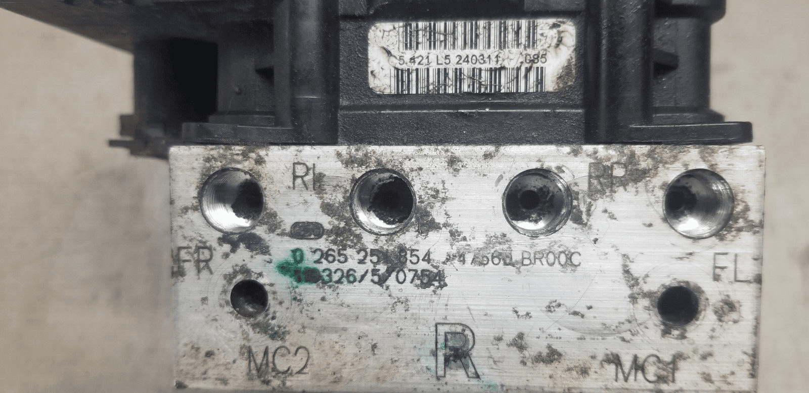 Part number label Nissan Qashqai ABS unit 1.5L