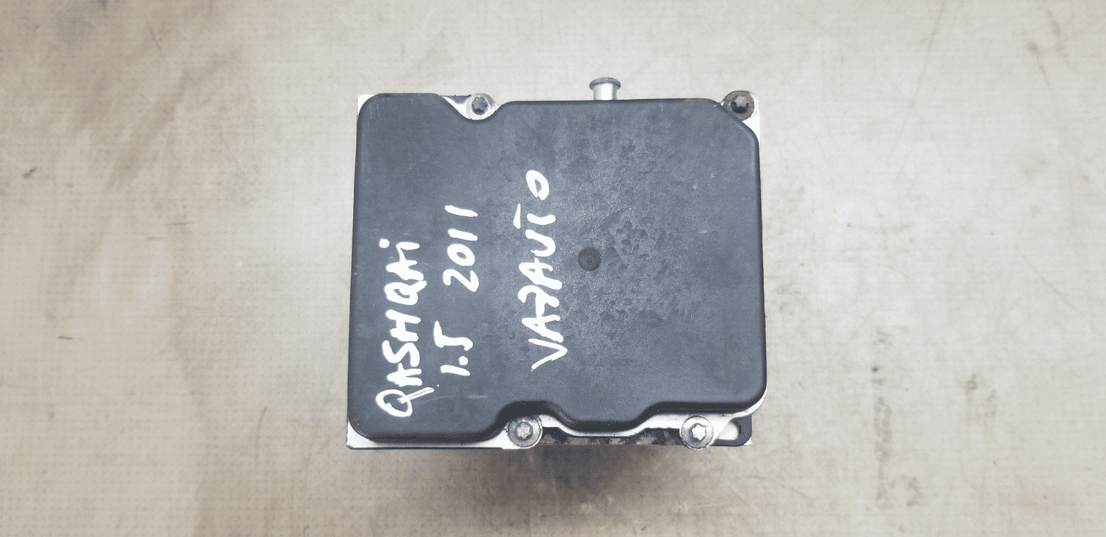 Nissan Qashqai ABS pump 1.5L 2006–2014 front view