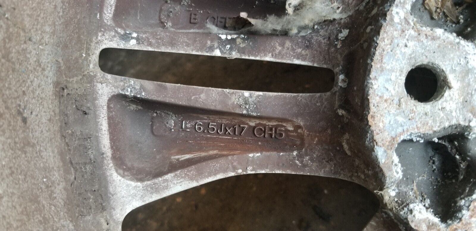 NISSAN QASHQAI J10 17" ALLOY WHEEL WITH TYRE 215/60R17 40300BR07A - Image 6