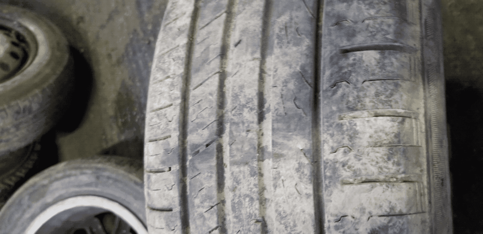 NISSAN QASHQAI J10 17" ALLOY WHEEL WITH TYRE 215/60R17 40300BR07A - Image 10