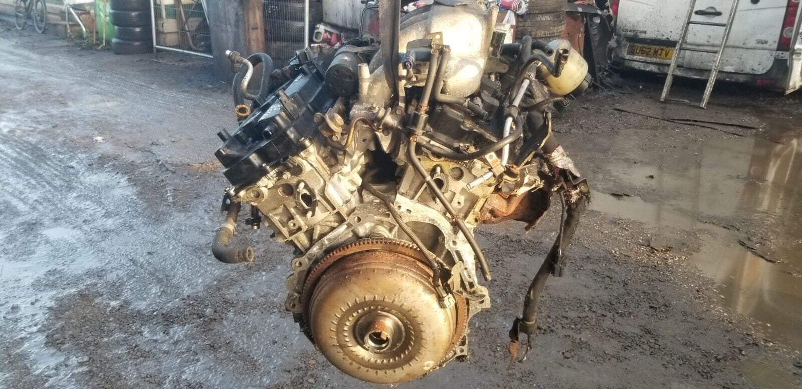 Nissan 3.5 l engine V6 Petrol