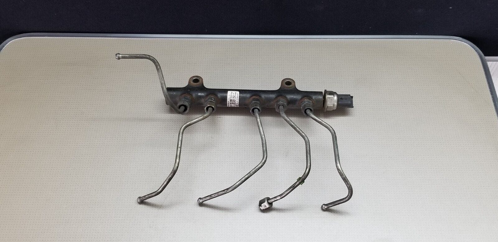 PEUGEOT 308 1.6 HDI DIESEL FUEL RAIL 9684753080-02 DELPHI 94675G 01 2008-2013