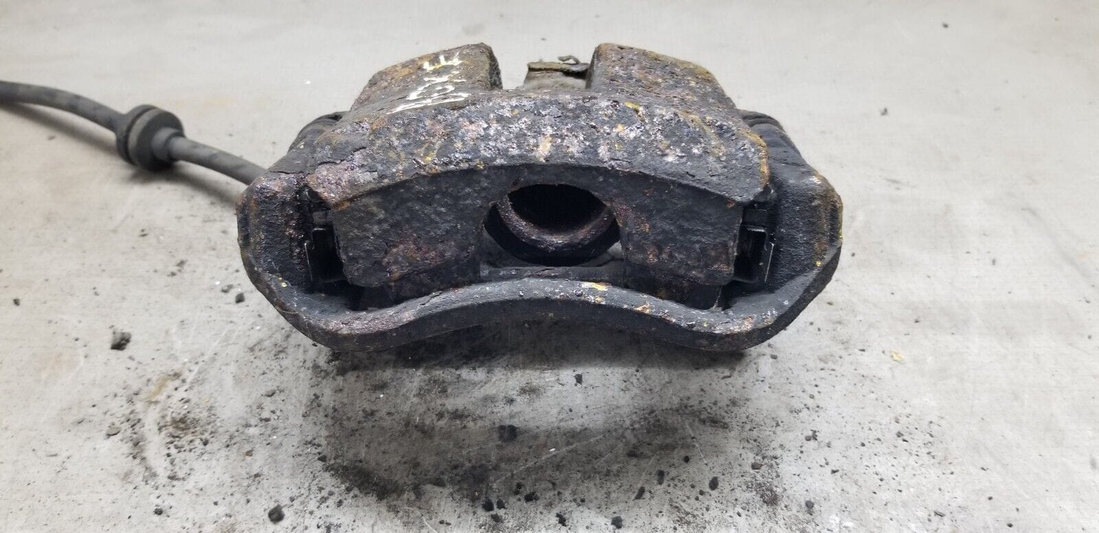 Peugeot Boxer Drivers Offside Rear Brake Caliper 2.0HDI 2016 - Image 3