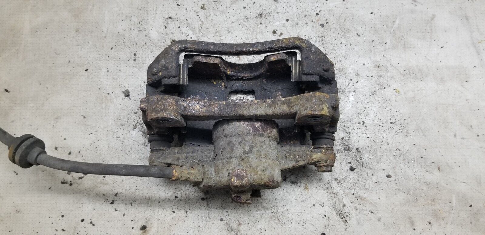 Peugeot Boxer Drivers Offside Rear Brake Caliper 2.0HDI 2016 - Image 4