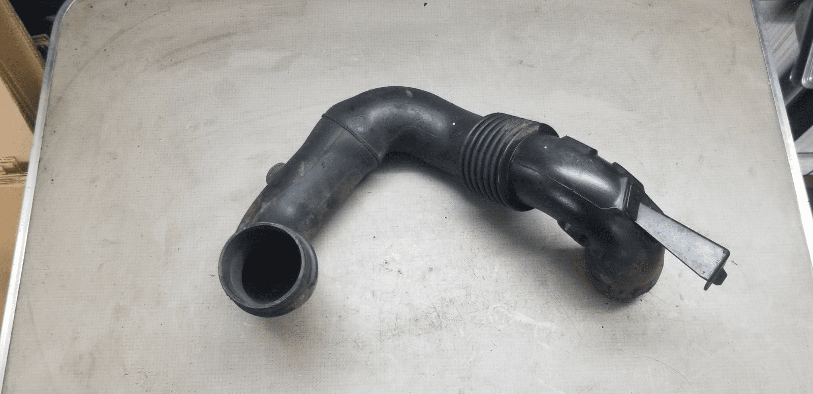 Renault 2/ Renault Master 2.3 Td Air Intake Pipe 165554107R 2014 - Image 3