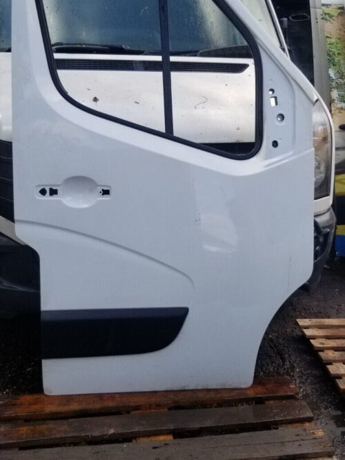 RENAULT MASTER MK3 2014 DRIVER SIDE FRONT BARE DOOR IN WHITE