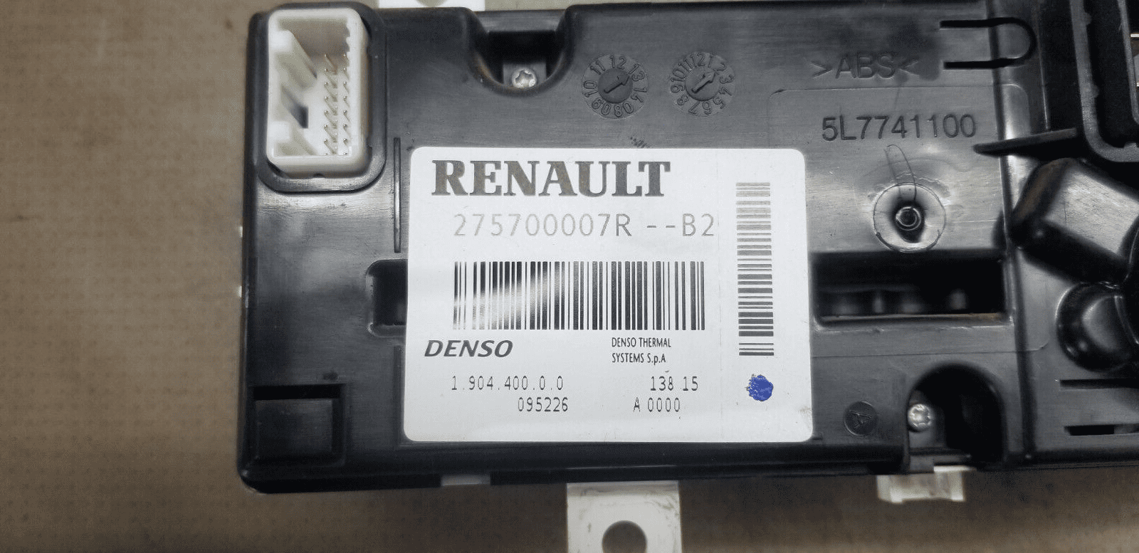 Renault Master MK3 Heater Control Panel 275700007R 2015 |O - Image 4