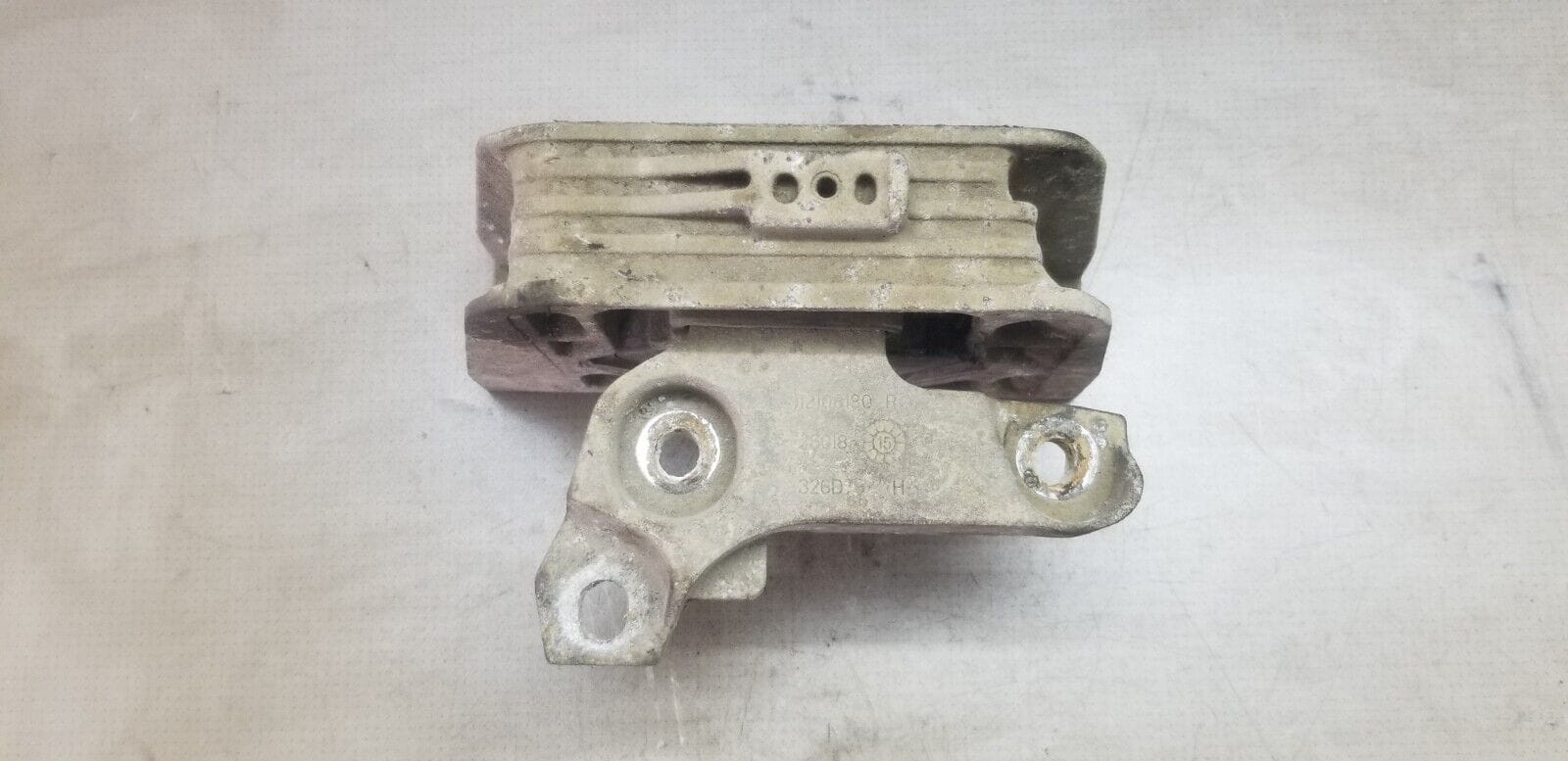 RENAULT MASTER MOVANO B Engine Mount Front Right 2.3 112108180R