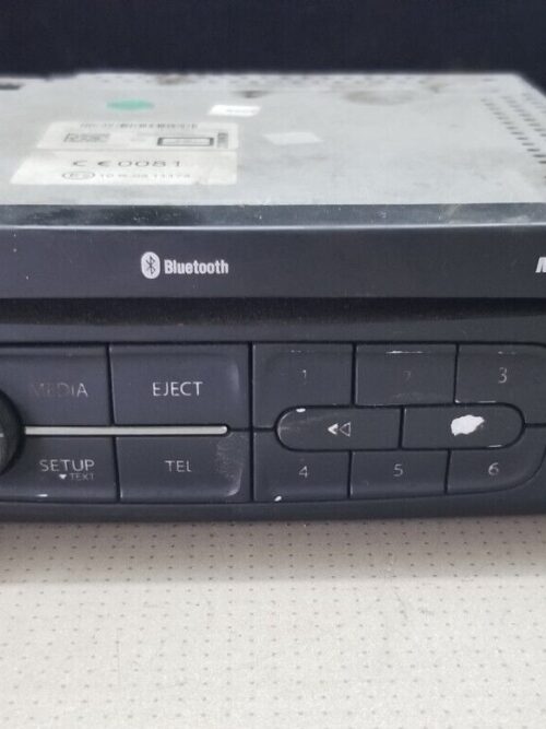 Front view of Renault Master Radio Stereo 281159782R, compatible with Vauxhall Movano MK3 (2011-2018), OEM fit.