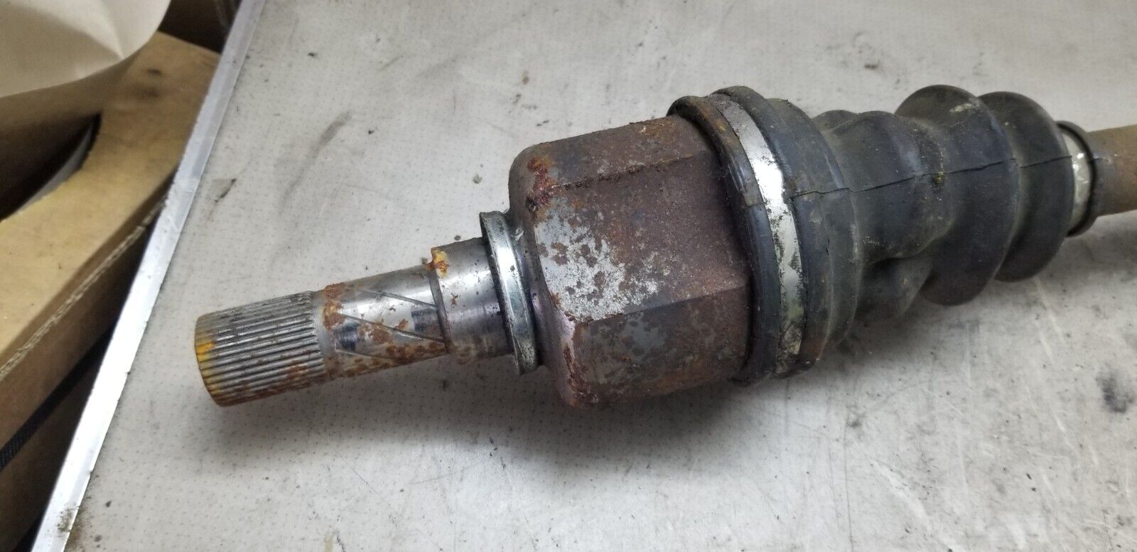 OEM replacement driveshaft for Renault Trafic 2010