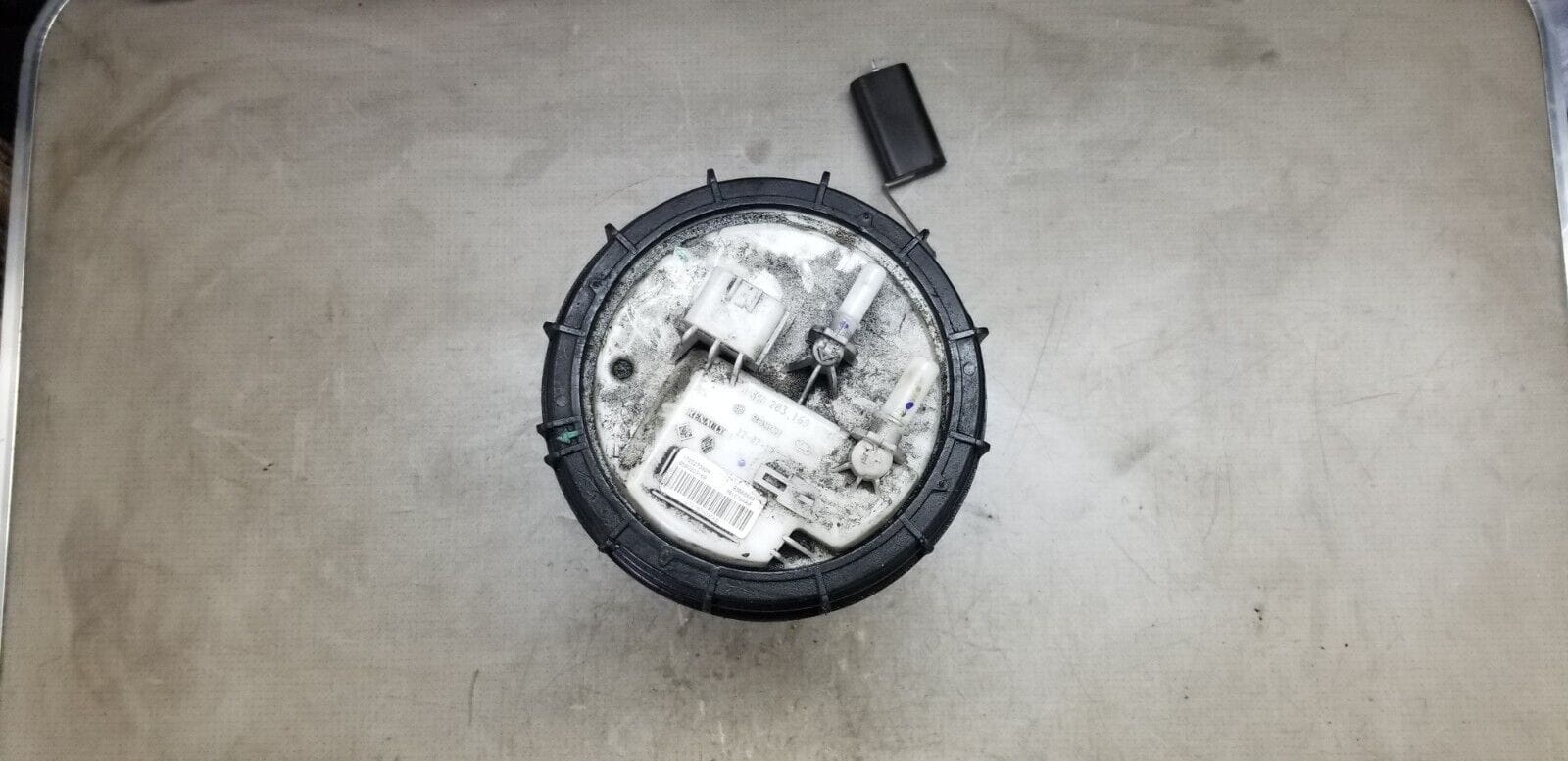 RENAULT TRAFIC FUEL PUMP SENDER UNIT 93868449 1.6 DIESEL MK3 2015 - 2019 - Image 3