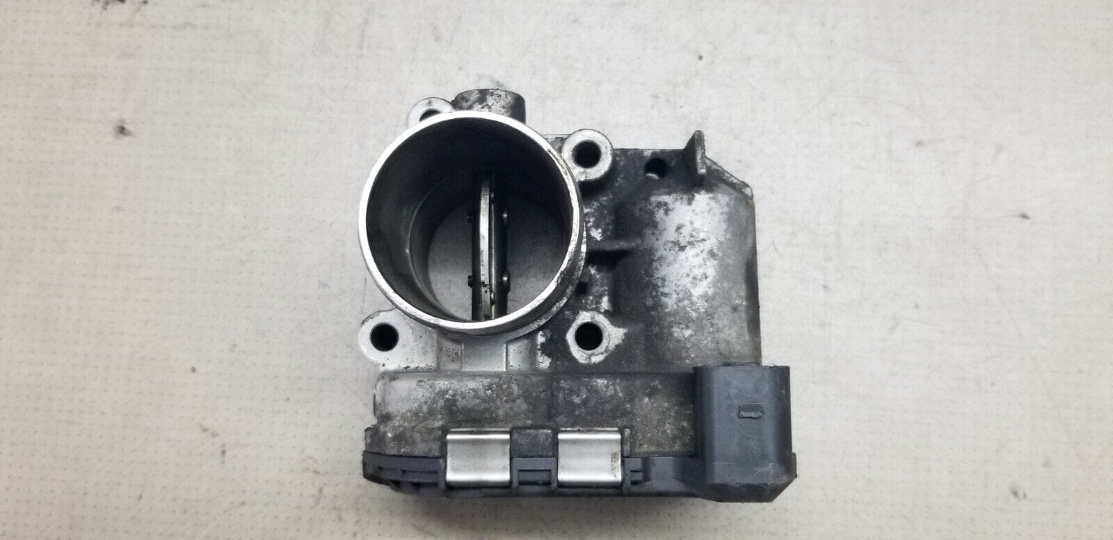 RENAULT TRAFIC THROTTLE BODY 2.0L DSL 2010 THROTTLE BODY 8200330810
