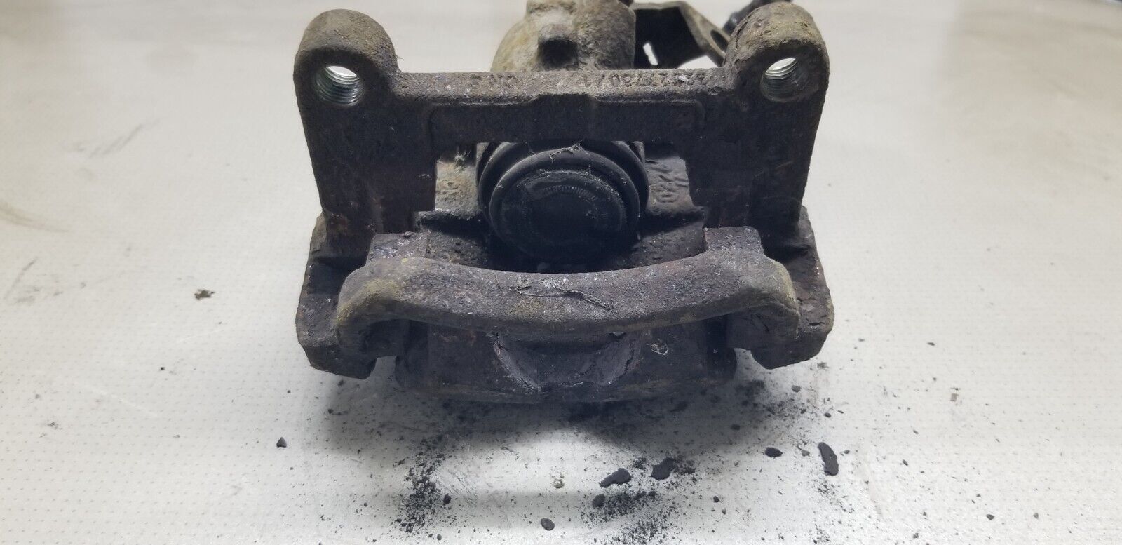 RENAULT TRAFIC VIVARO 1.6 DIESEL DRIVERS SIDE REAR OSR BRAKE CALIPER 2015 - 2019 - Image 4