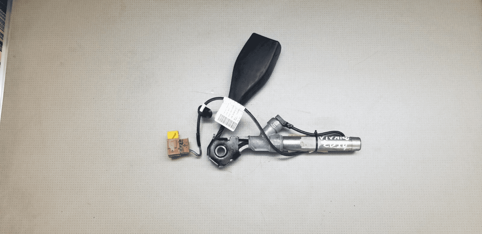 RIGHT FRONT SEAT BELT BUCKLE FOR RENAULT TRAFIC 2014