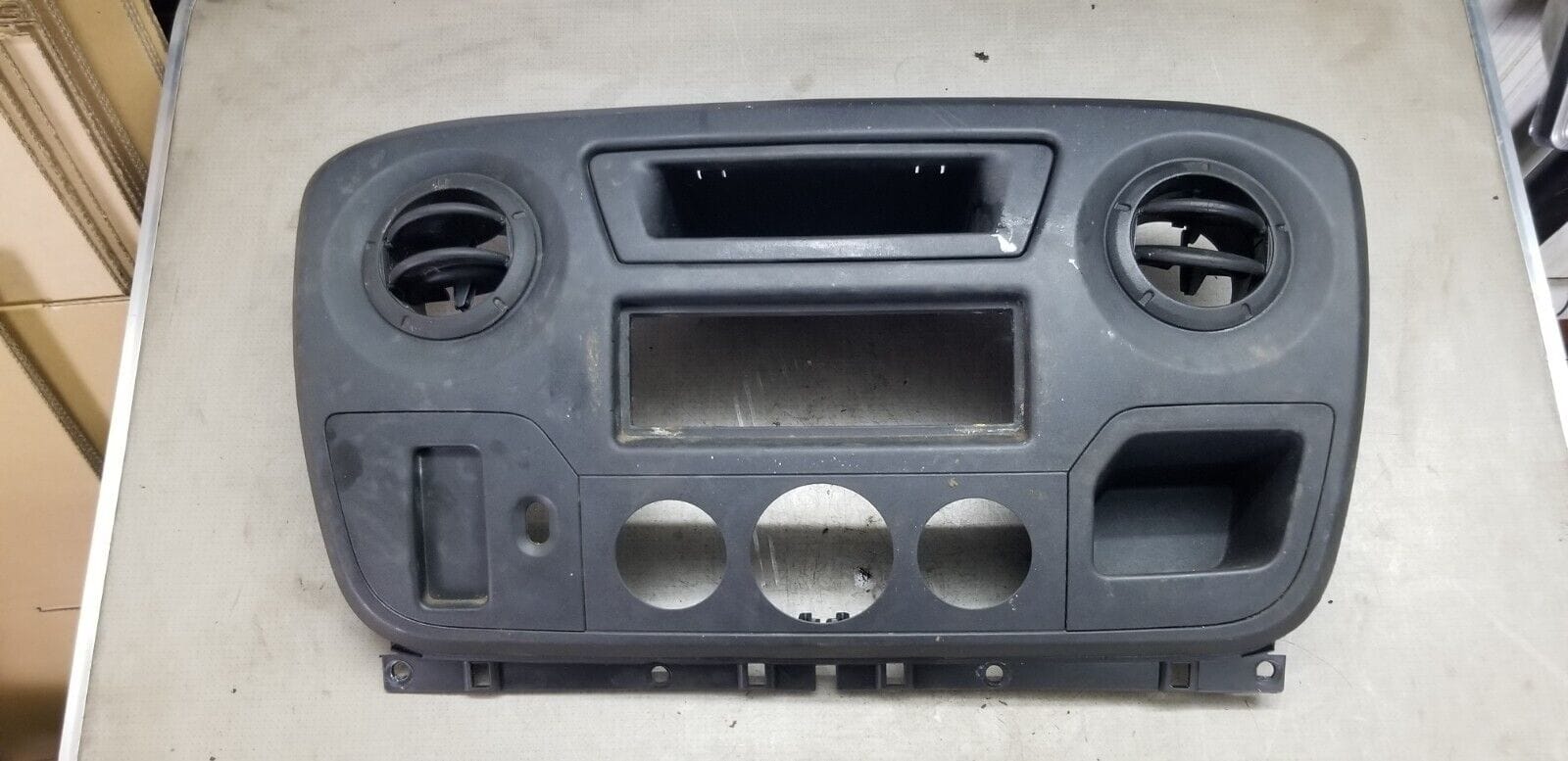Renault Master - Radio Dash Surround Plastic Trim 2015 Genuine 682600025R - Image 3