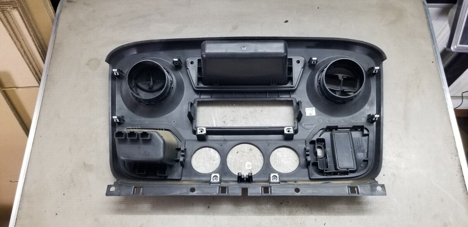 Renault Master - Radio Dash Surround Plastic Trim 2015 Genuine 682600025R - Image 4