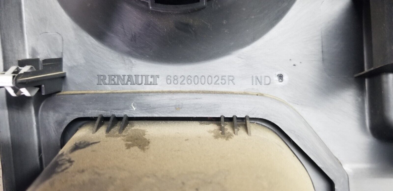 Renault Master - Radio Dash Surround Plastic Trim 2015 Genuine 682600025R - Image 5