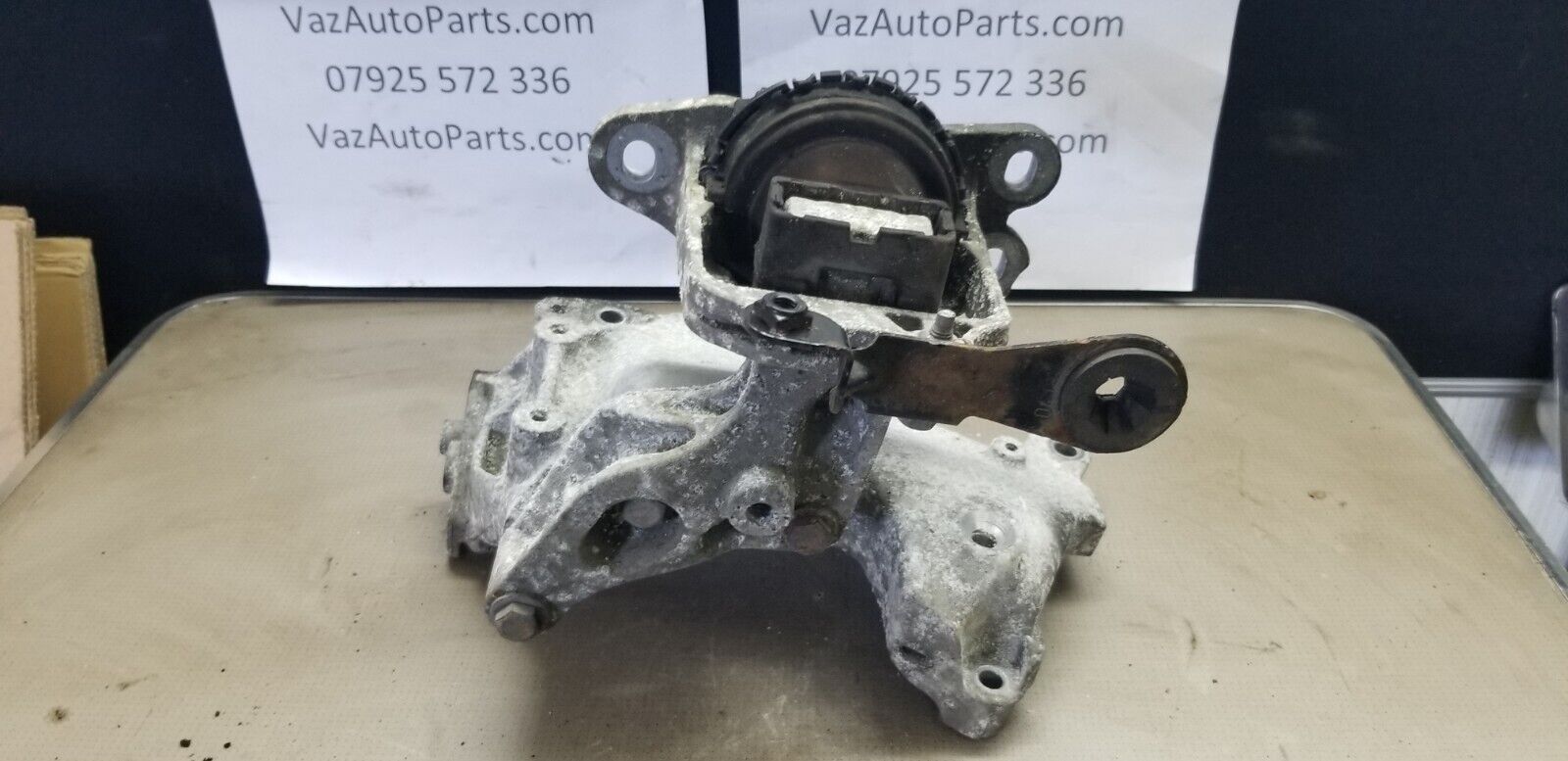 Renault Trafic III (X82) 2015 Diesel Engine mounting bracket 112313064R - Image 4