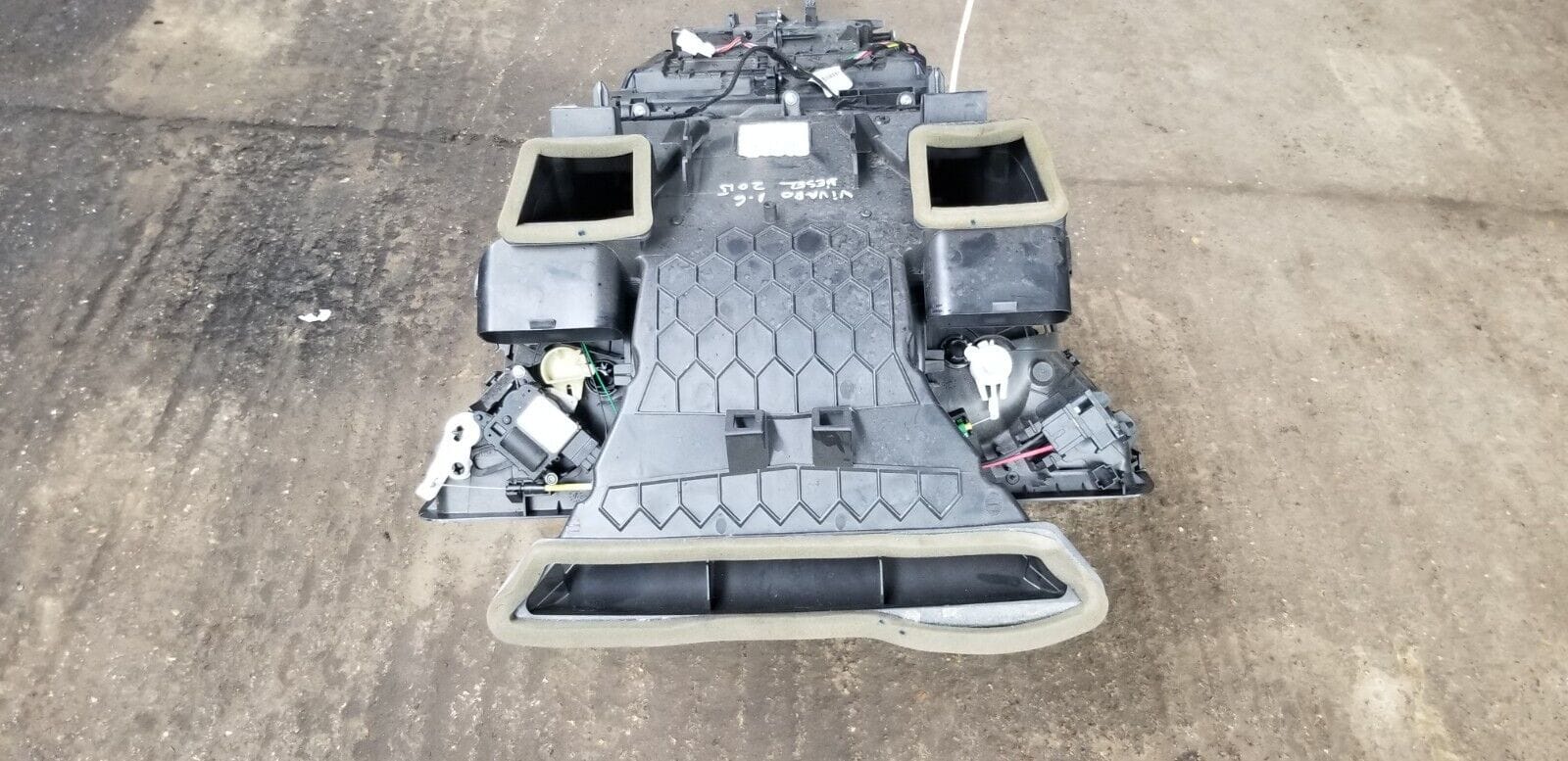 Renault Trafic MK3 2015-22 Heater Matrix Box with Air Con |O - Image 3