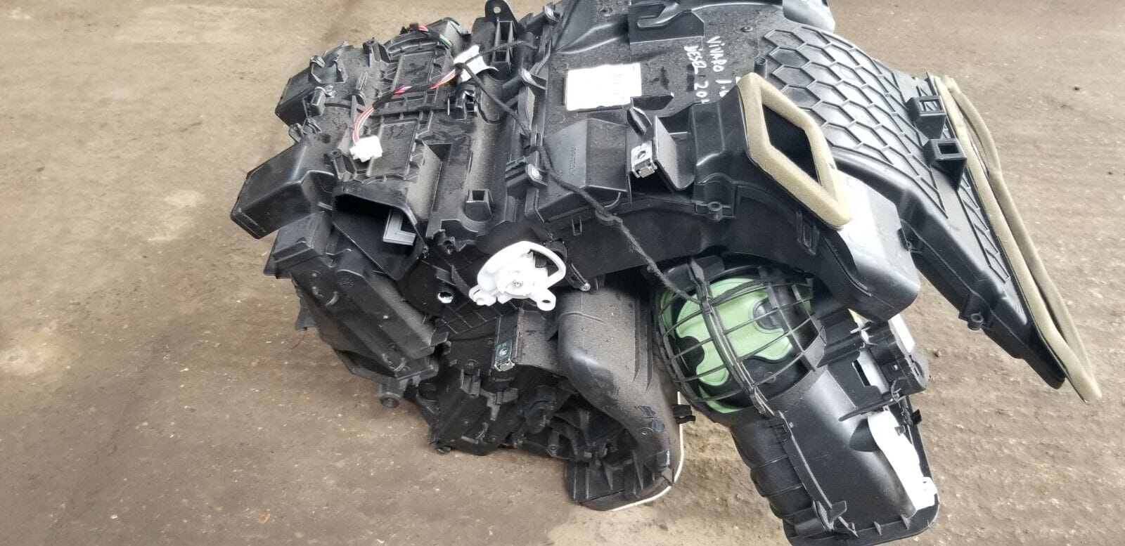 Renault Trafic MK3 2015-22 Heater Matrix Box with Air Con |O - Image 6