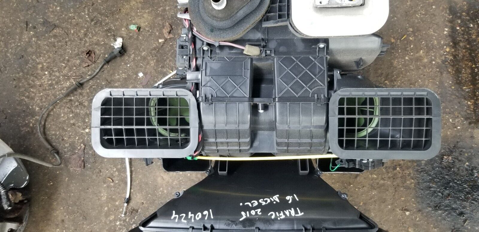 Renault Trafic MK3 2015-22 Vivaro B Heater Matrix Box with Air Con - Image 4