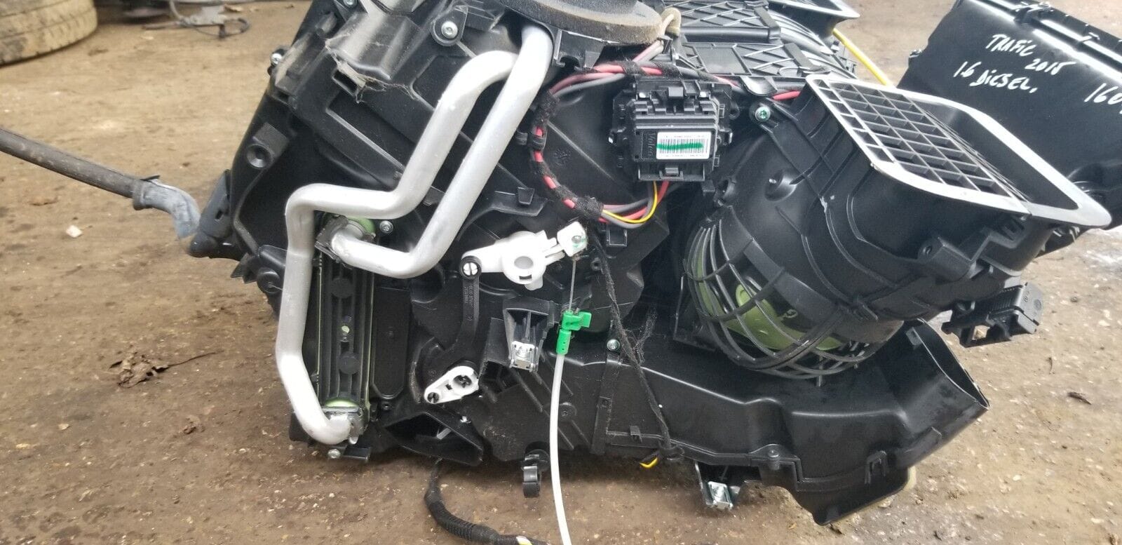 Renault Trafic MK3 2015-22 Vivaro B Heater Matrix Box with Air Con - Image 6