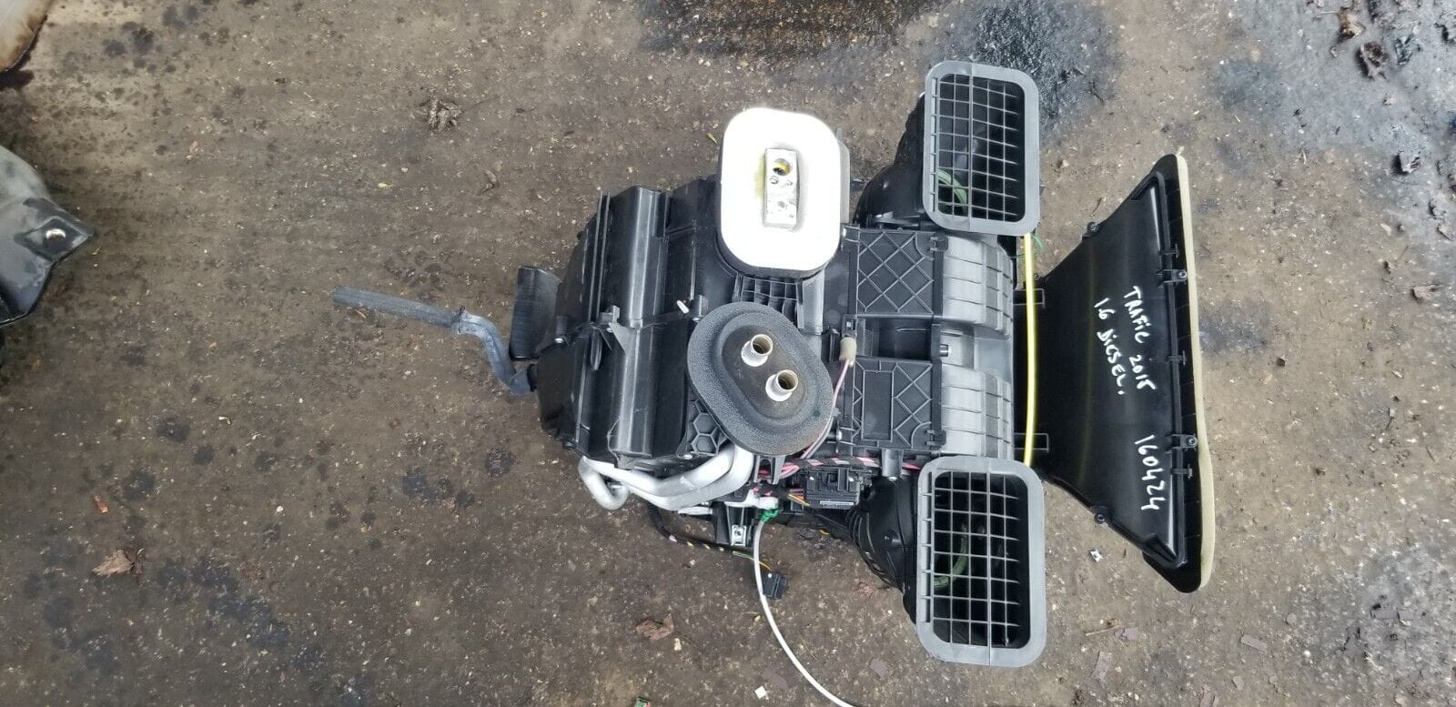 Renault Trafic MK3 2015-22 Vivaro B Heater Matrix Box with Air Con