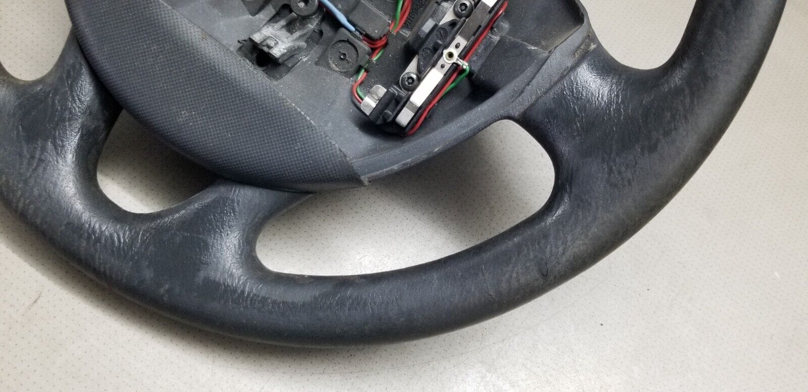 Renault Trafic Vauxhall Vivaro MK2 Steering Wheel 8200201344 - Image 5