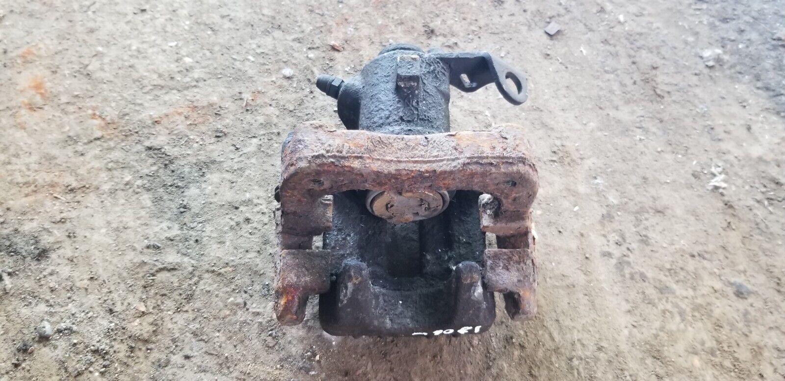 Skoda Rapid 1.6 Diesel 2016 Rear Right Brake Caliper |O - Image 5