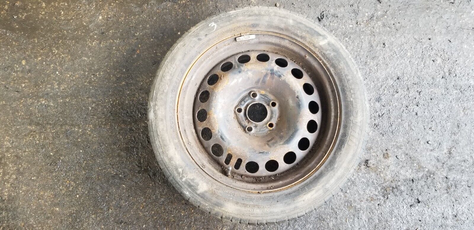 STEEL WHEEL & TYRE 6.5Jx 16H2 205/55R16