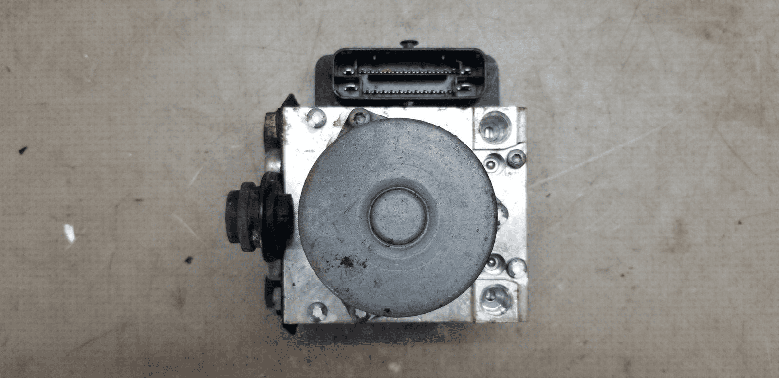 Skoda Rapid ABS pump unit 6R0 614 517 CA 1.6TDi - Image 4