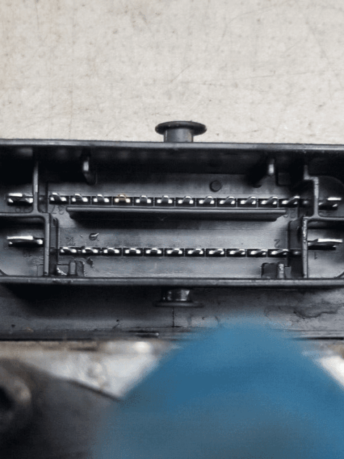 OEM Skoda Rapid ABS pump connectors and ports