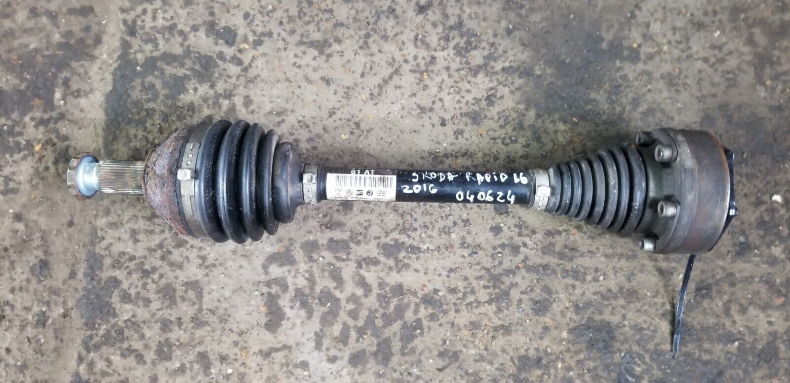Skoda Rapid NH Front NS Left Drive Shaft 6R0407761A |O - Image 3