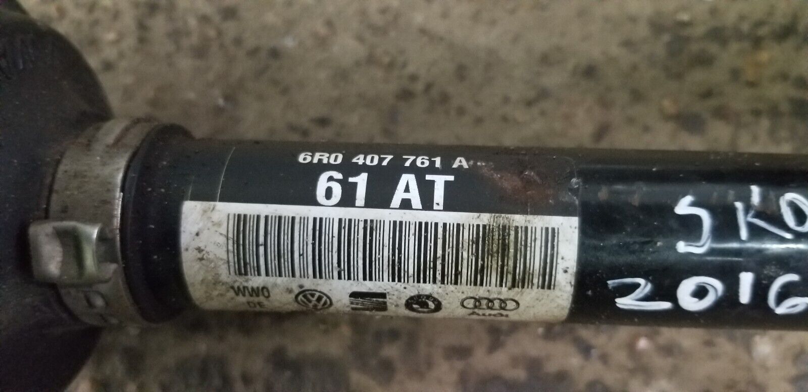 Skoda Rapid NH Front NS Left Drive Shaft 6R0407761A |O - Image 5