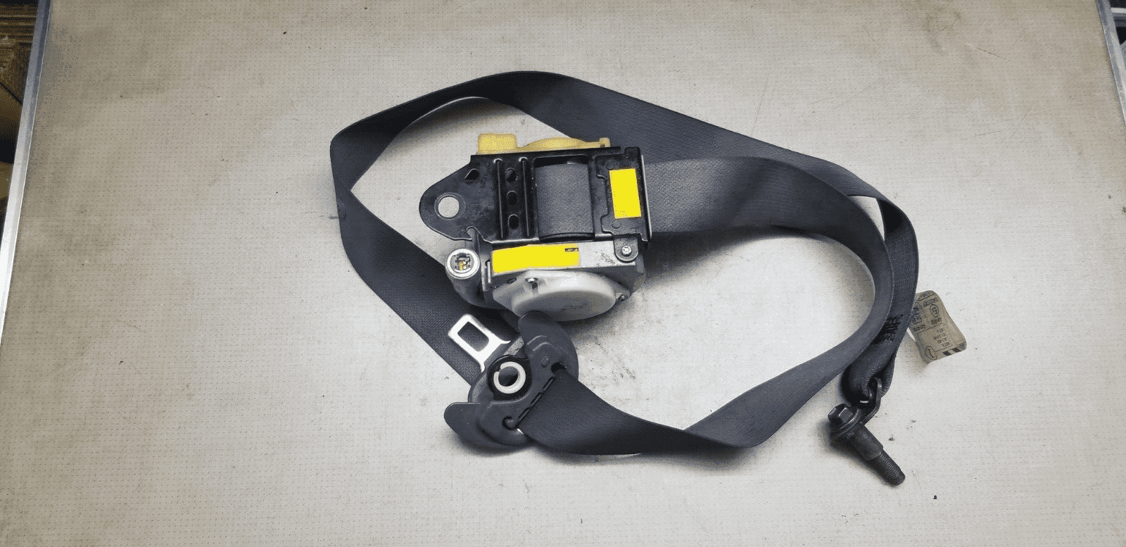 Toyota Land Cruiser Seat Belt 02-09 J120 Passenger Left Front TK-AF2-EF618-P - Image 3