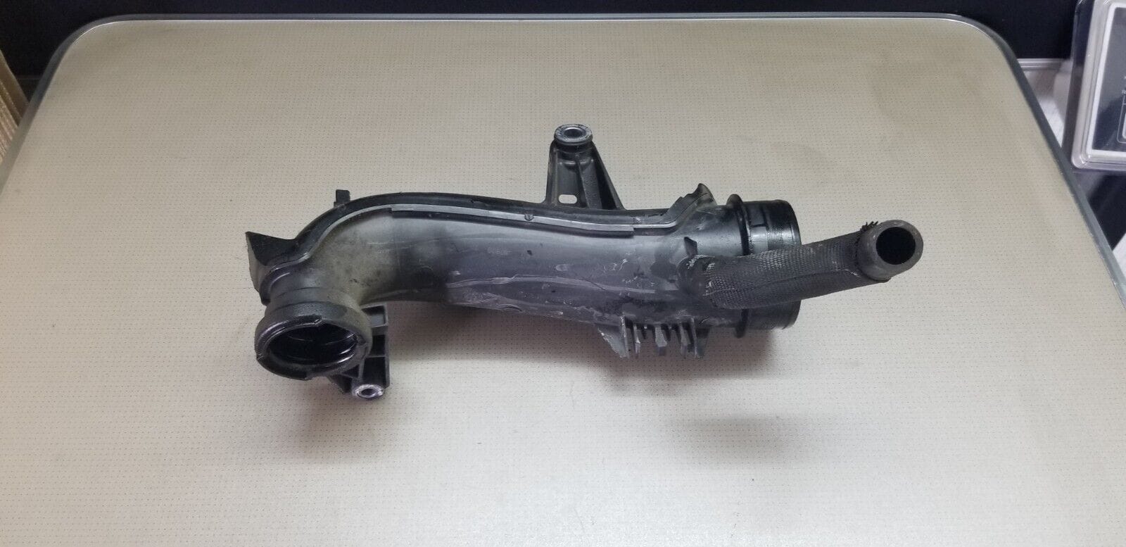 VAUXHALL VIVARO 1.6 AIR INTAKE DUCT TURBO HOSE PIPE GENUINE 2014-2018