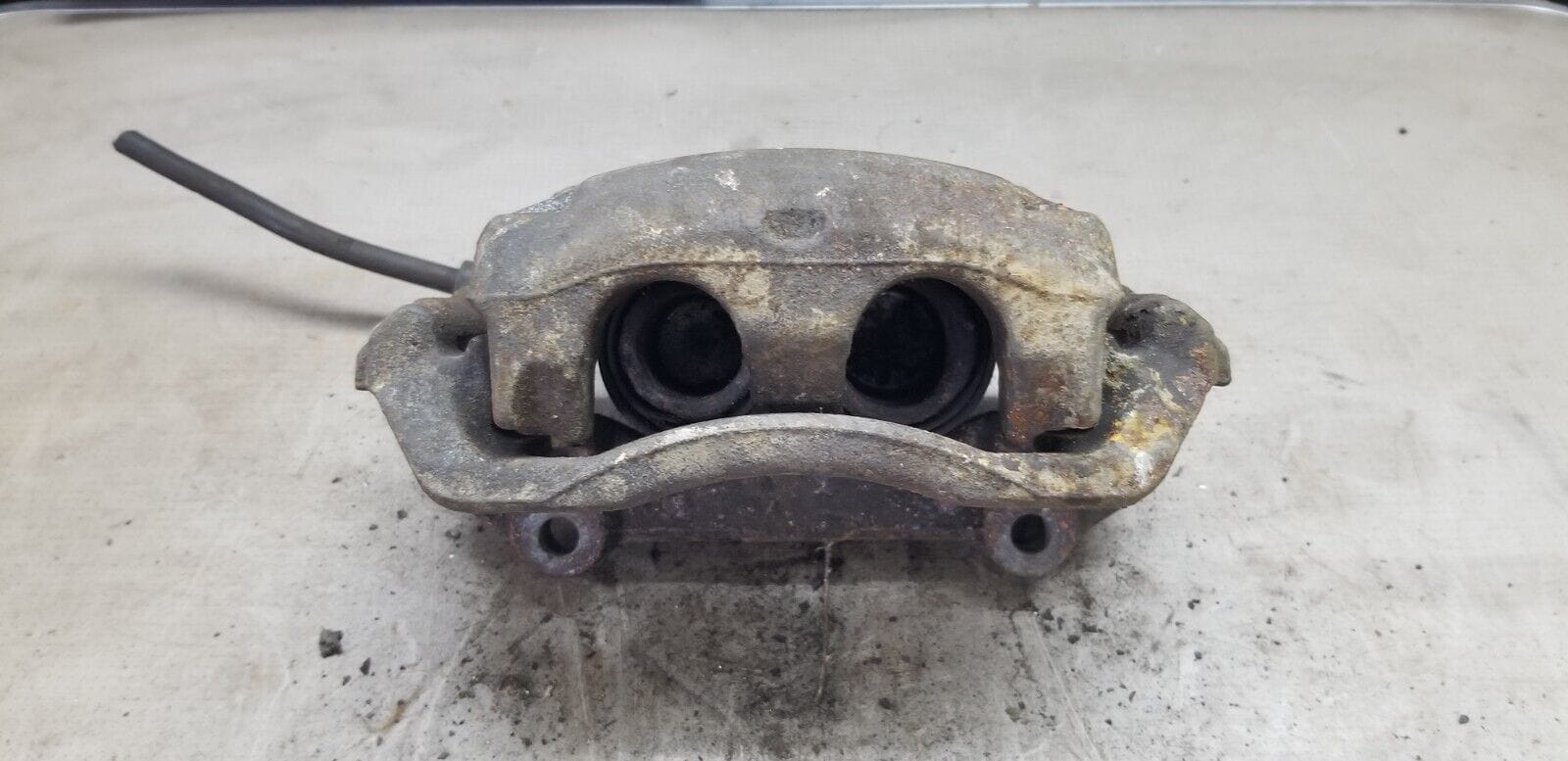 VAUXHALL VIVARO Brake Caliper Drivers Front 2013 2.0 Diesel X83 - Image 4