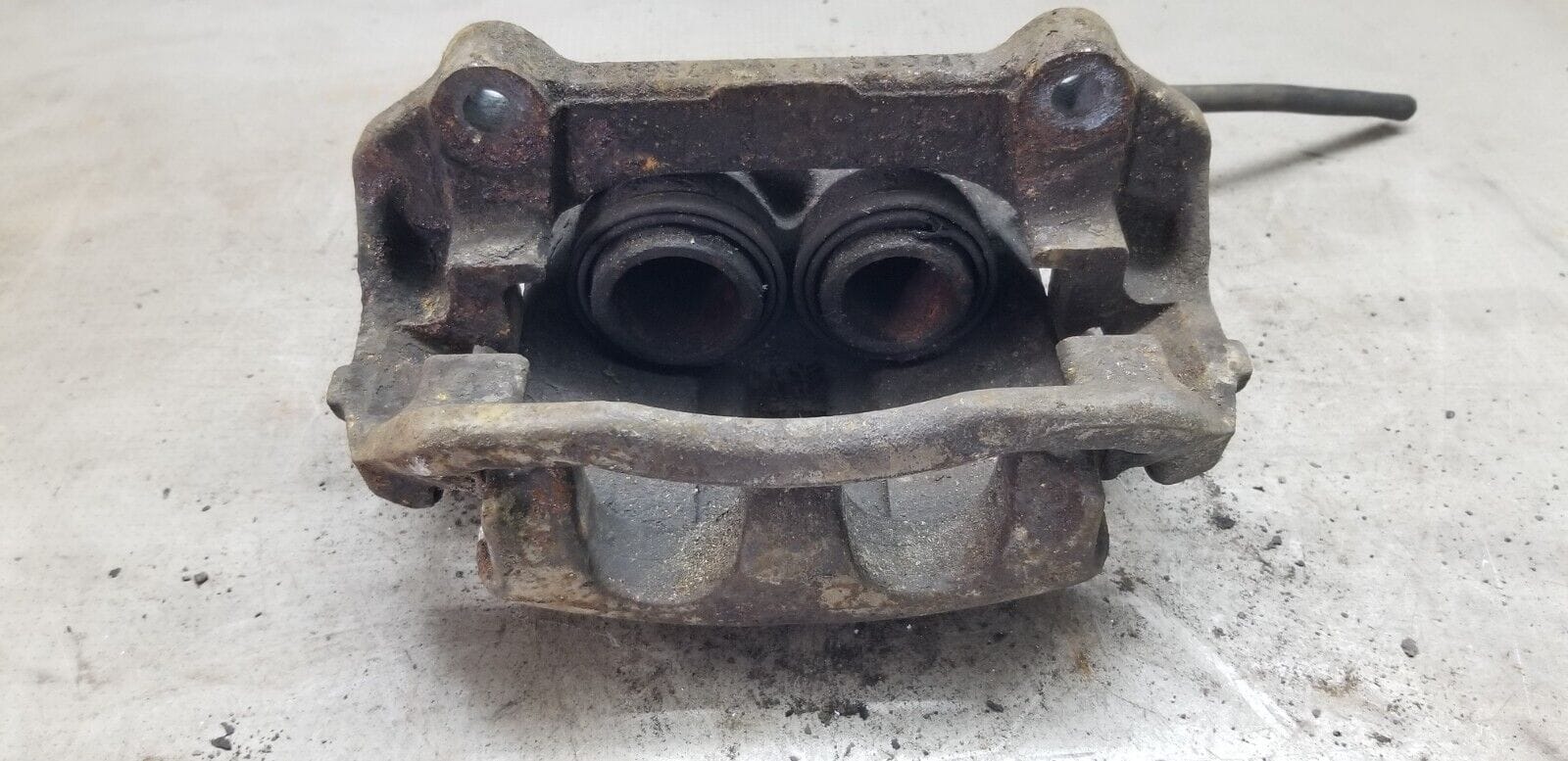 VAUXHALL VIVARO Brake Caliper Drivers Front 2013 2.0 Diesel X83 - Image 8