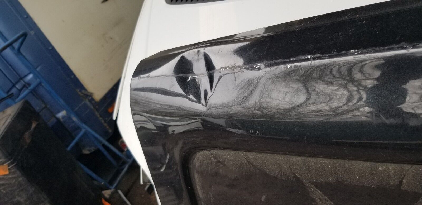 VAUXHALL VIVARO DOOR REAR PASSANGER SIDE NEARSIDE LH 2014 BLACK - Image 4