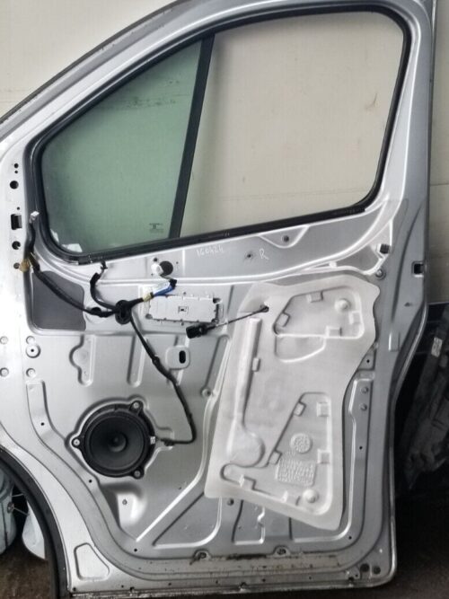 Genuine VIVARO Mk2 left front door collection only