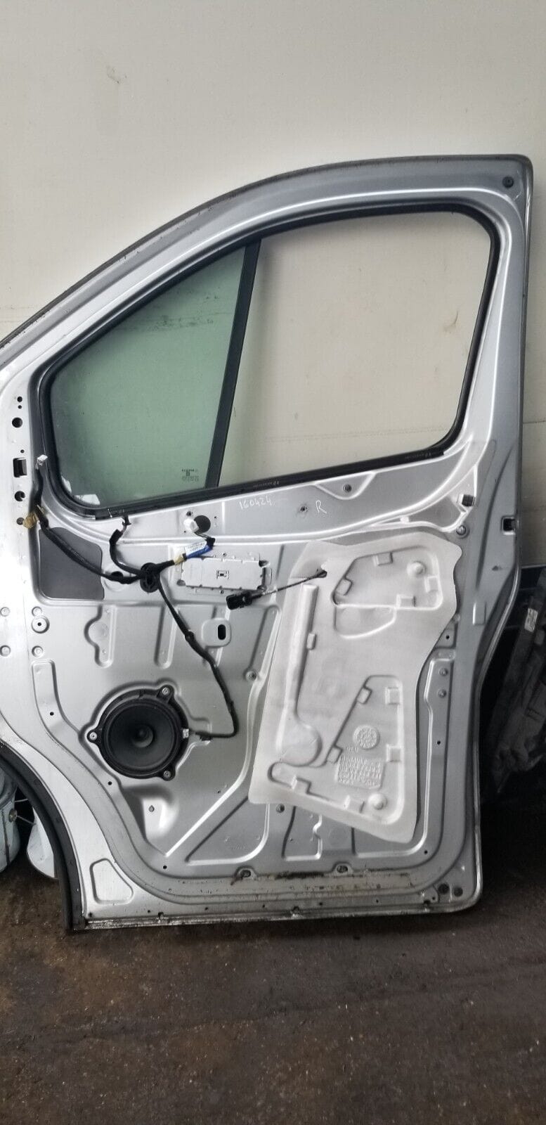 Genuine VIVARO Mk2 left front door collection only