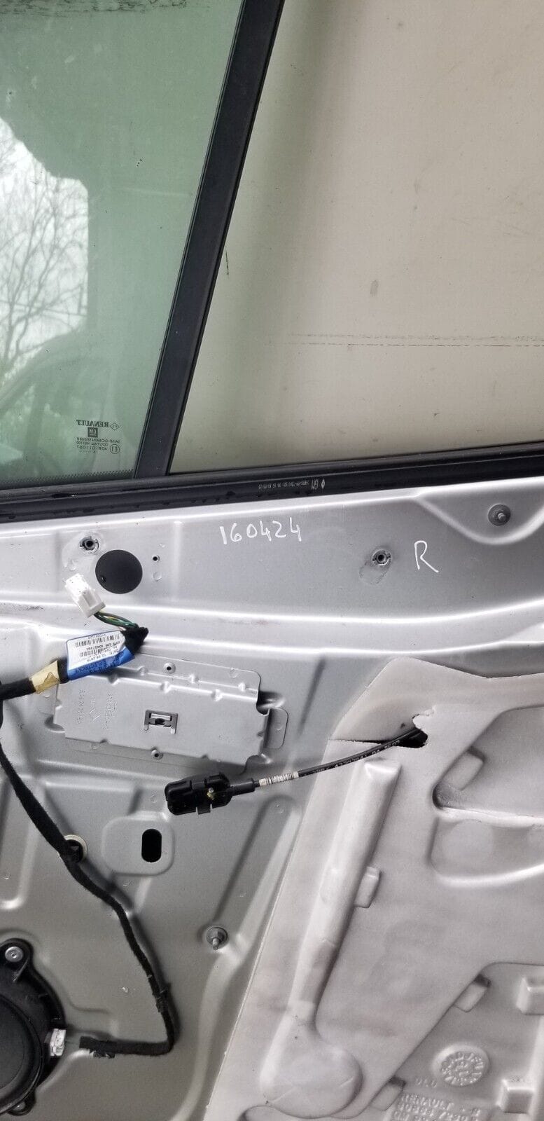 Vauxhall Vivaro Front Door Drivers Side Silver 2015 Diesel - Image 6