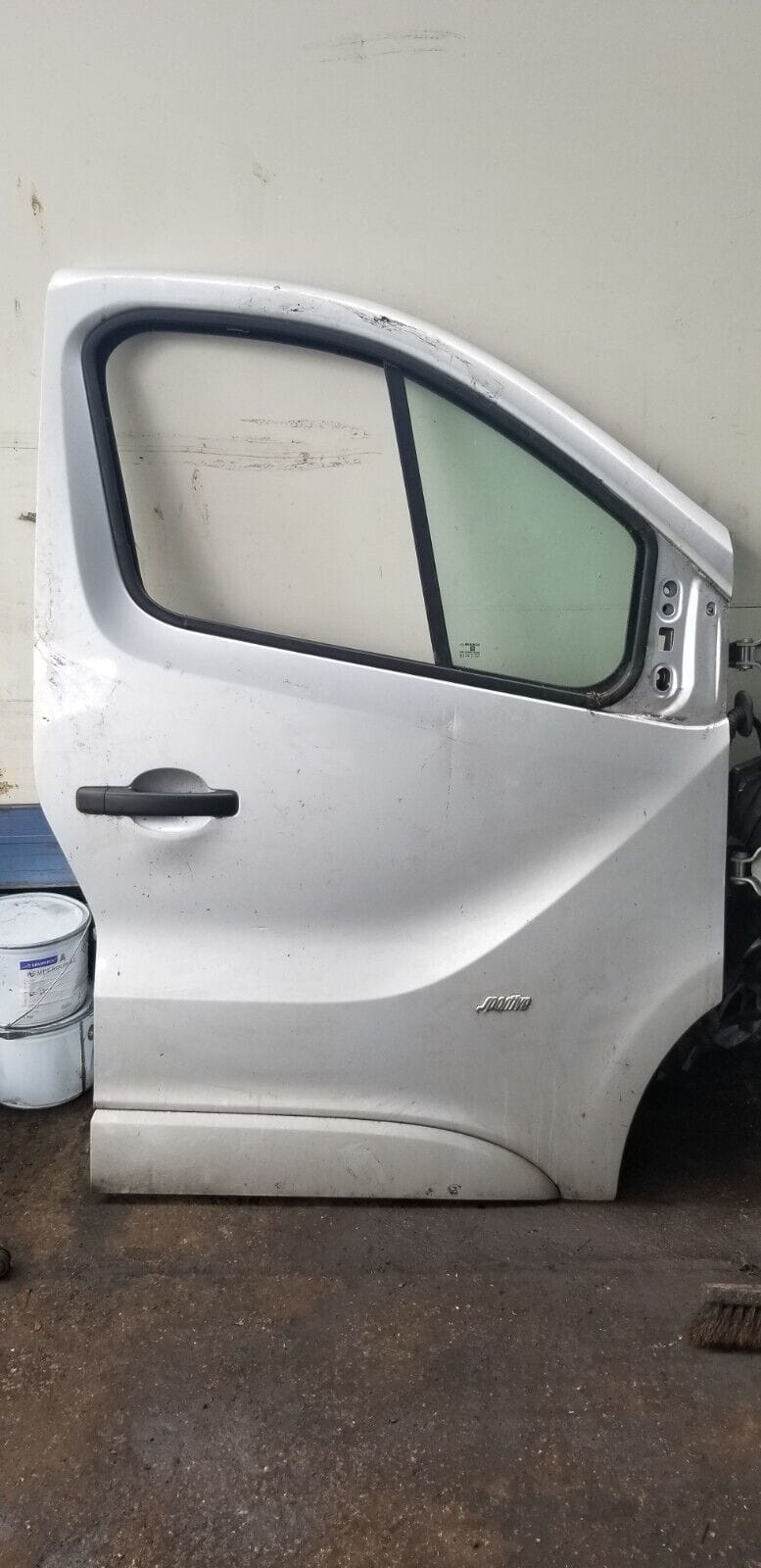 VAUXHALL VIVARO 2015 driver’s front door silver diesel