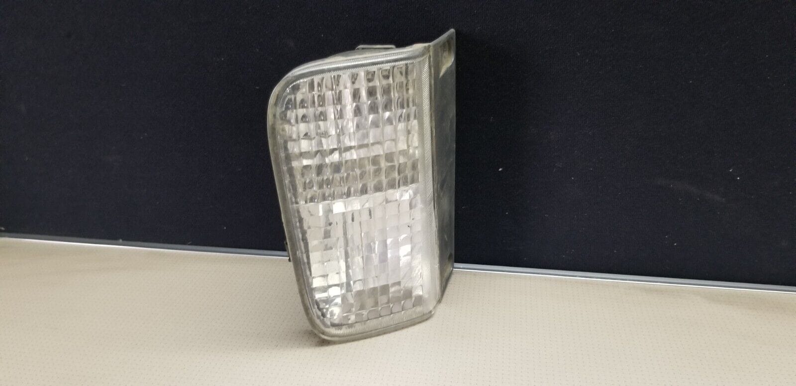 VAUXHALL VIVARO / RENAULT TRAFFIC 2001 - 2014 REAR LOWER FOG LIGHT LEFT SIDE