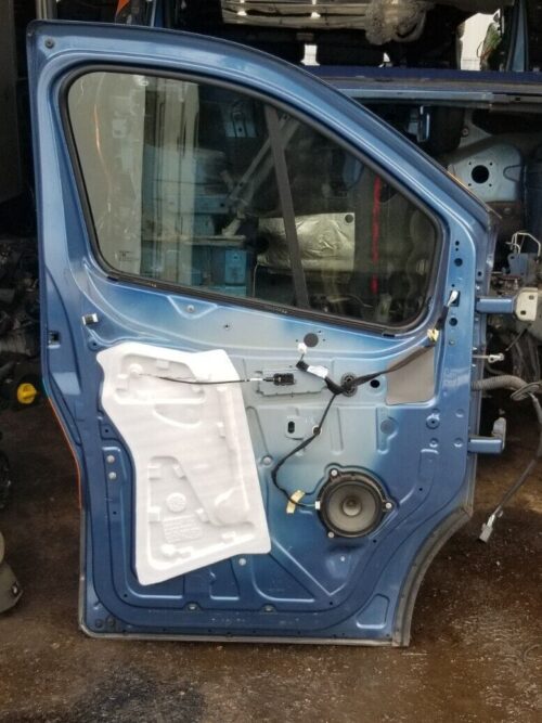 2015 Vivaro left front door assembly