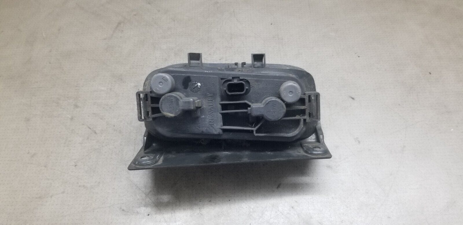 VAUXHALL VIVARO TRAFIC PRIMASTAR REVERSE LIGHT REAR PASSENGER SIDE 2006-2014 - Image 3