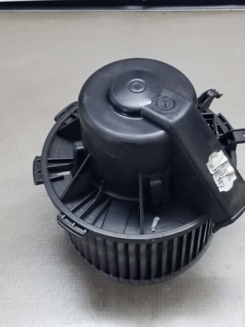 VOLKSWAGEN CRAFTER Heater Blower Motor Fan 2015 2.0 Diesel E7169